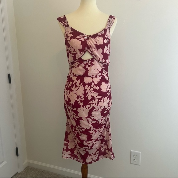 Adore Me Josephina Red Slip Sz Medium Feminine Ruching Floral - Picture 1 of 9